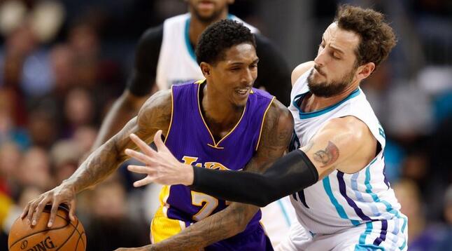 兹曼显然依 兹曼显然依