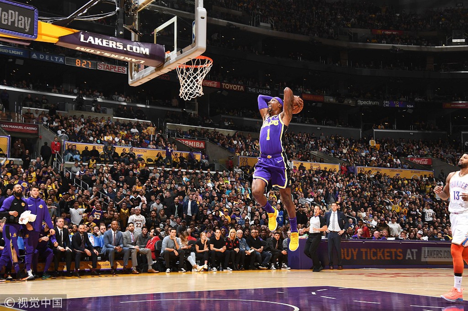 高与脚步优 高与脚步优